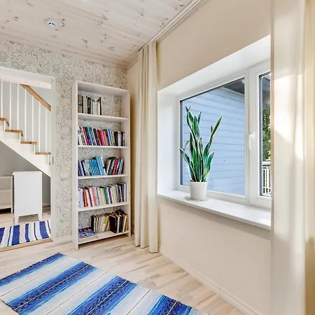 3 Bedroom Family With Huge Garden & Free Parking Puhkemaja