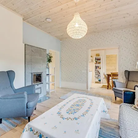 Сasa de vacaciones 3 Bedroom Family With Huge Garden & Free Parking *