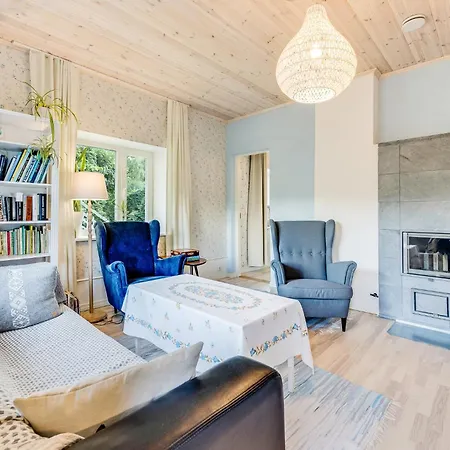 Сasa de vacaciones 3 Bedroom Family With Huge Garden & Free Parking *