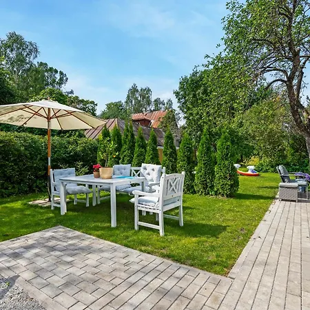 3 Bedroom Family With Huge Garden & Free Parking Сasa de vacaciones