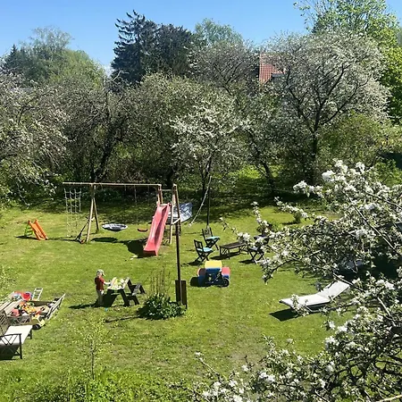 3 Bedroom Family With Huge Garden & Free Parking Сasa de vacaciones *