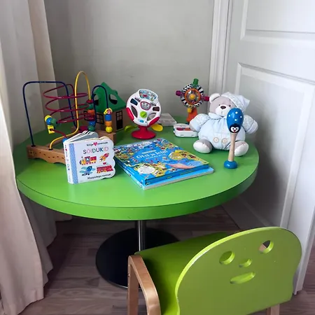 3 Bedroom Family With Huge Garden & Free Parking Сasa de vacaciones *